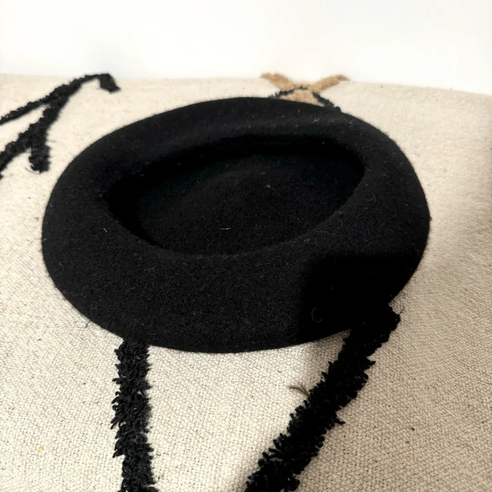 Jacobson Hat / Classic Berets / Fall accessories / Wool